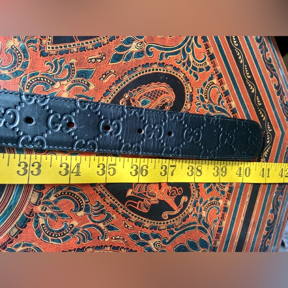 Authentic Gucci Signature Leather Belt - Picture 6 of 6